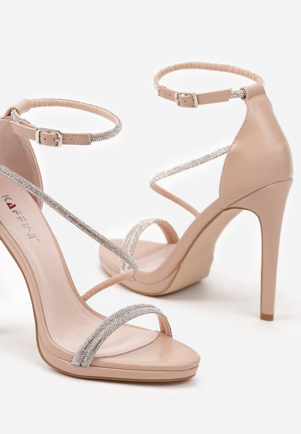 Renee - Beżowe Eleganckie Szpilki Sandały Zdobione Cyrkoniami Ninitila. Zapięcie: pasek. Kolor: beżowy. Materiał: jeans. Wzór: aplikacja. Obcas: na szpilce. Styl: elegancki