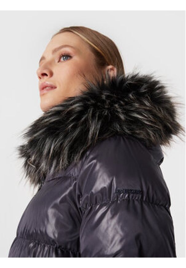 Geox Kurtka zimowa Becksie W2628H T2843 F4569 Granatowy Relaxed Fit. Kolor: niebieski. Materiał: syntetyk. Sezon: zima