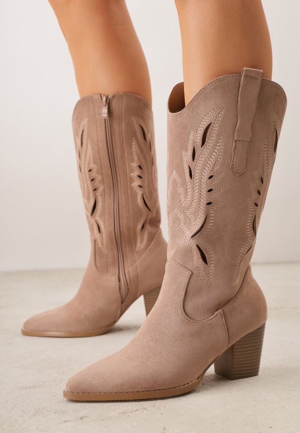 Born2be - Ciemnobeżowe Botki Typu Kowbojki VICES na Obcasie z Ażurową Cholewką Eranata. Okazja: na co dzień. Kolor: beżowy. Materiał: jeans. Szerokość cholewki: normalna. Wzór: ażurowy. Obcas: na obcasie. Styl: elegancki, klasyczny, casual. Wysokość obcasa: średni