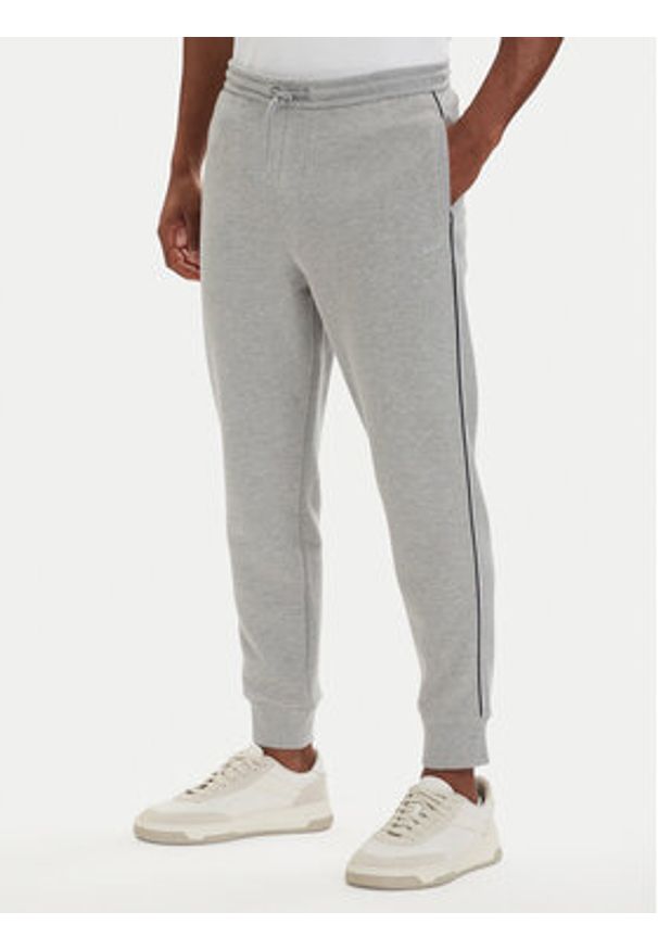 BOSS Dres 50555906 Szary jasny Regular Fit. Kolor: szary. Materiał: bawełna