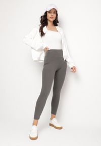 Born2be - Ciemnoszare Legginsy z Wysokim Stanem Ozdobione Aplikacją Batira. Okazja: na co dzień. Stan: podwyższony. Kolor: szary. Długość: długie. Wzór: aplikacja. Styl: casual #5
