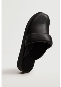 mango - Mango Klapki CAMA damskie kolor czarny. Nosek buta: okrągły. Kolor: czarny #4