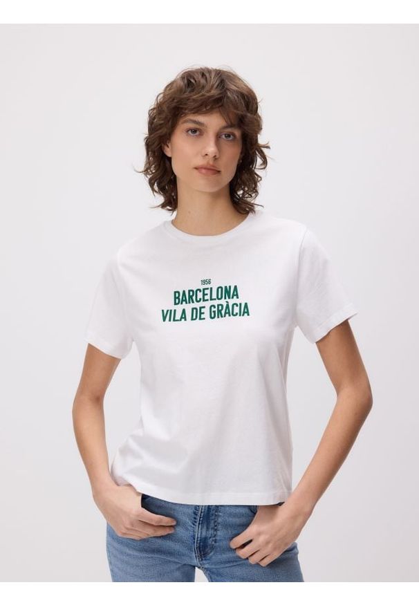 Reserved - Bawełniany t-shirt z nadrukiem - biały. Kolor: biały. Materiał: bawełna. Wzór: nadruk