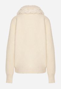 Born2be - Beżowy Kardigan z Wełną z Futrzanym Kołnierzem Zapinany na Suwak Sistte. Okazja: na co dzień. Kolor: beżowy. Materiał: wełna, futro. Długość rękawa: długi rękaw. Długość: długie. Styl: casual #3