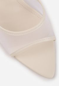 Born2be - Beżowe Klapki na Szpilce z Siateczkową Wyciętą Cholewką Laomesine. Nosek buta: otwarty. Kolor: beżowy. Materiał: skóra, materiał. Sezon: lato. Obcas: na szpilce. Styl: klasyczny. Wysokość obcasa: średni #2