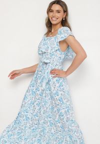 Born2be - Niebieska Sukienka Hiszpanka z Bawełną w Kwiaty Mreova. Okazja: na co dzień. Typ kołnierza: dekolt hiszpanka. Kolor: niebieski. Materiał: bawełna. Wzór: kwiaty. Styl: klasyczny, elegancki, casual