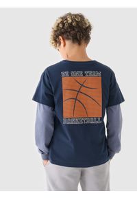 4f - 4F T-shirt z nadrukiem chłopięcy - gra natowy 128 (7-8 lat). Okazja: na co dzień. Kolor: niebieski. Materiał: dzianina, jersey, bawełna. Długość rękawa: krótki rękaw. Długość: krótkie. Wzór: nadruk. Sezon: lato. Styl: sportowy, klasyczny, casual