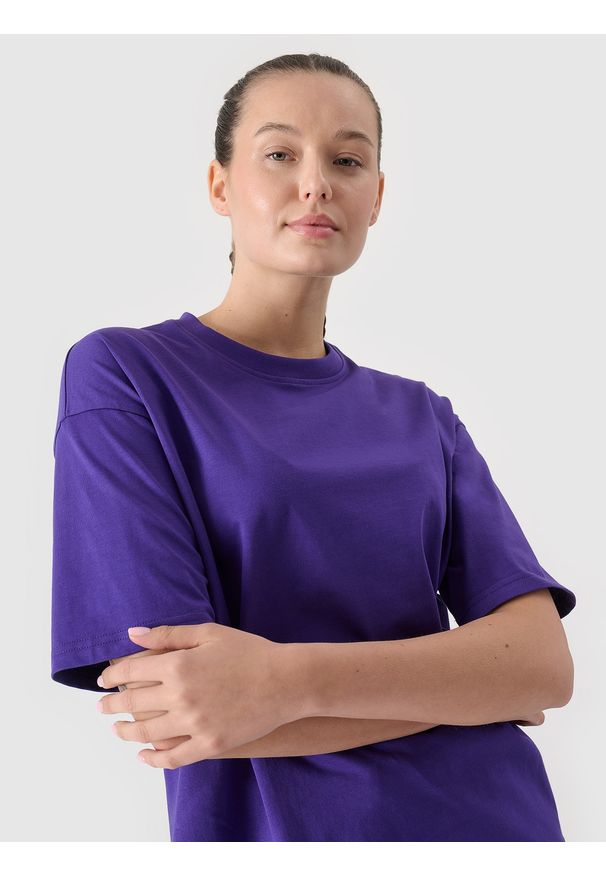 4f - 4F T-shirt oversize gładki damski - fioletowy S. Okazja: na co dzień. Kolor: fioletowy. Materiał: dzianina, jersey, bawełna. Długość rękawa: krótki rękaw. Długość: krótkie. Wzór: gładki. Styl: casual, klasyczny, sportowy