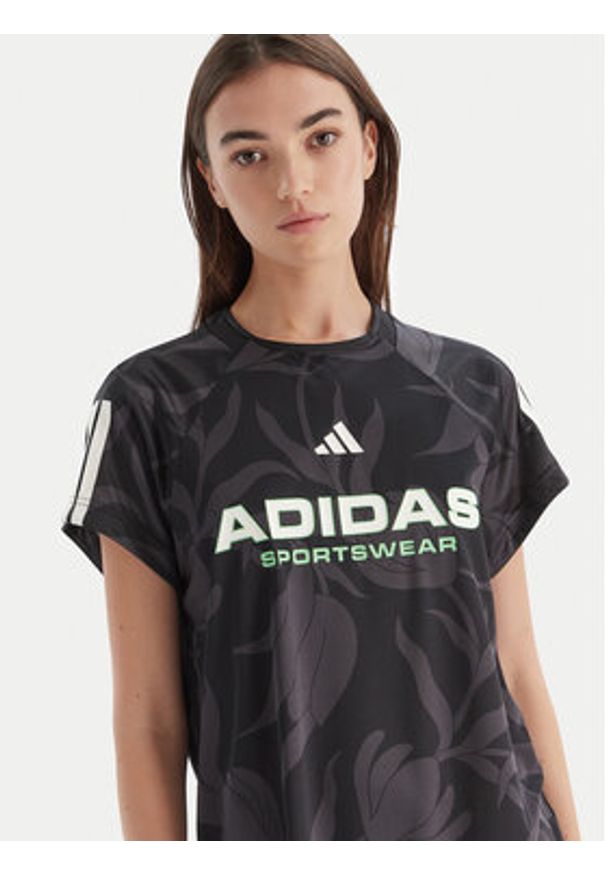 Adidas - adidas Sukienka codzienna Tiro x Common Goal Graphic JL7638 Czarny Loose Fit. Okazja: na co dzień. Kolor: czarny. Materiał: syntetyk. Typ sukienki: proste. Styl: casual