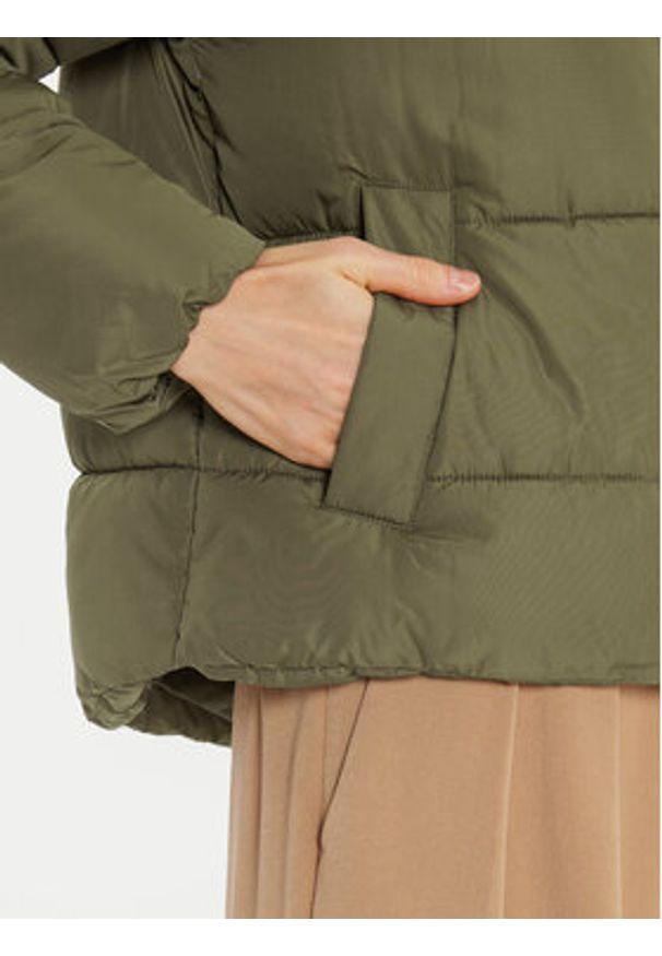 Vero Moda Kurtka zimowa Maggy 10311665 Brązowy Regular Fit. Kolor: brązowy. Materiał: syntetyk. Sezon: zima