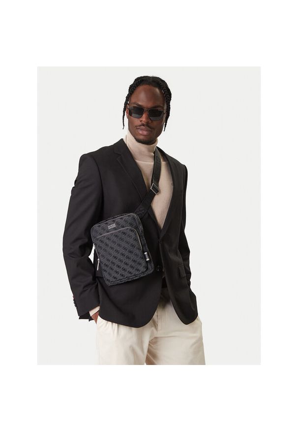 Saszetka Guess. Kolor: czarny