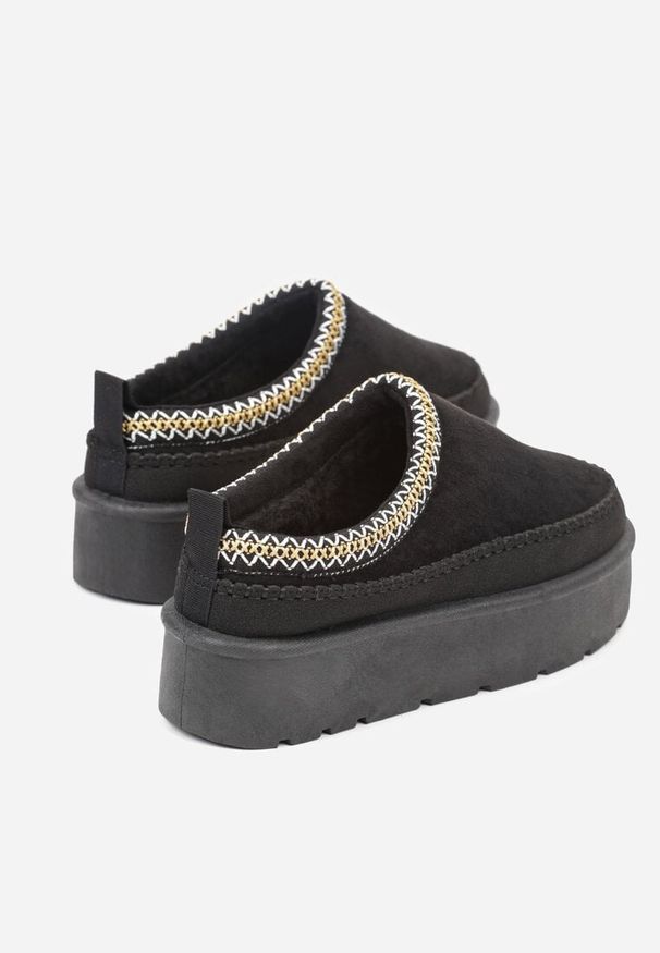 Born2be - Czarne Śniegowce Ocieplone na Platformie z Ozdobnym Wyszywaniem Reitenna. Okazja: na co dzień. Kolor: czarny. Materiał: jeans. Obcas: na platformie. Styl: klasyczny, casual, elegancki