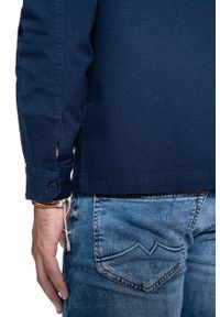 Lee - MĘSKA KOSZULA MATERIAŁOWA LEE 2 PKT OVERSHIRT RELAXED FIT NAVY L67MDO35 112116898. Materiał: materiał
