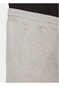 adidas Originals Szorty sportowe Essentials Trefoil IY8517 Szary Regular Fit. Kolor: szary. Materiał: bawełna. Styl: sportowy #5
