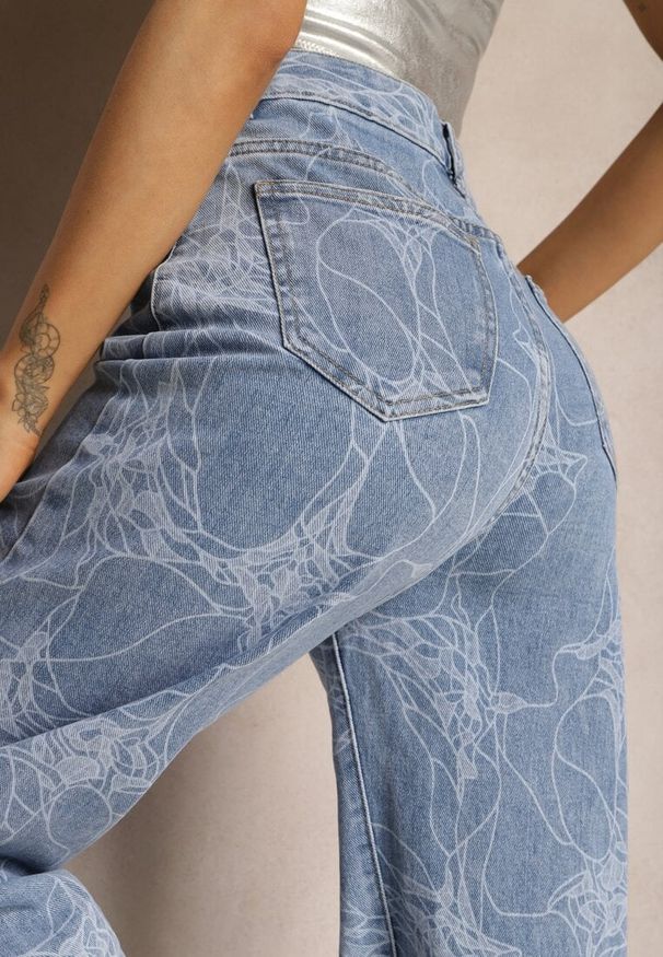 Renee - Jasnoniebieskie Jeansy z Szerokimi Nogawkami z Delikatnym Abstrakcyjnym Wzorem Lianena. Okazja: na co dzień. Kolor: niebieski. Styl: casual