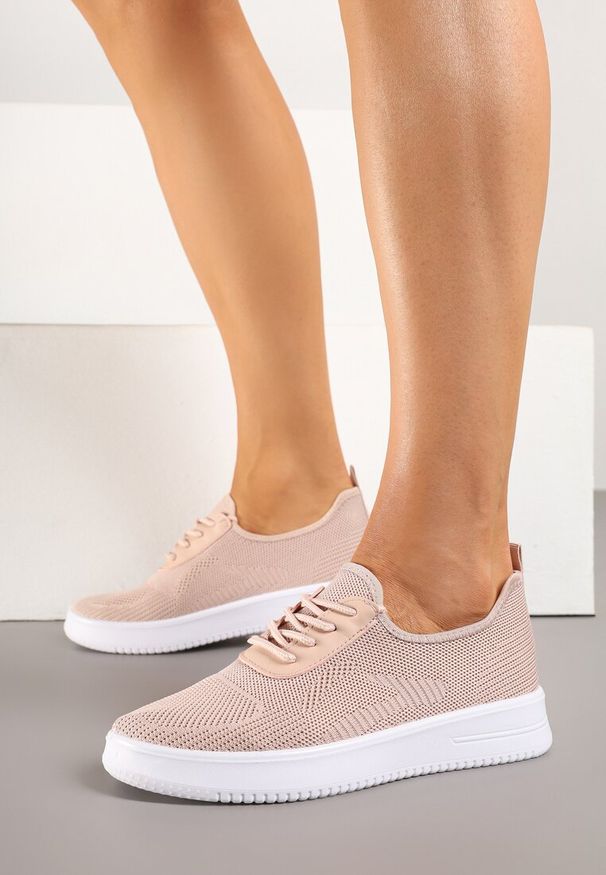 Born2be - Różowe Buty Sportowe Sneakersy z Siateczkową Cholewką Eradwena. Okazja: na co dzień. Kolor: różowy. Materiał: jeans. Szerokość cholewki: normalna