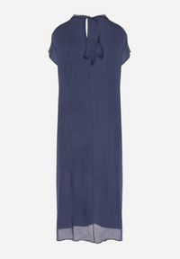 Born2be - Niebieska Sukienka Pudełkowa Ozdobiona Wiązaniem Napelira. Okazja: na co dzień. Kolor: niebieski. Materiał: jeans. Wzór: aplikacja. Styl: casual, elegancki, klasyczny #5