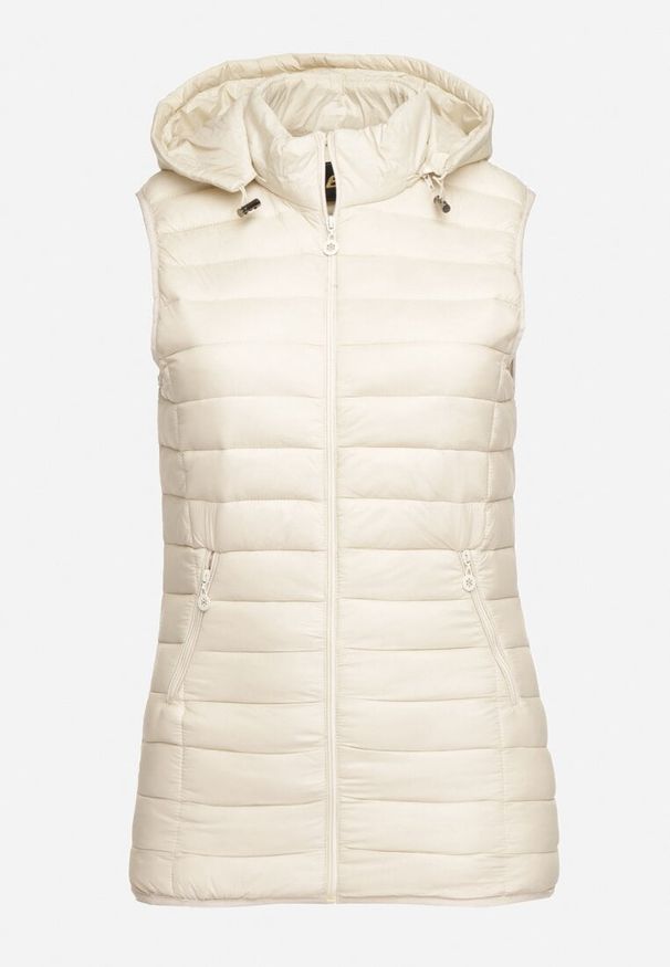 Born2be - Jasnobeżowa Pikowana Kamizelka z Odpinanym Kapturem i Ściągaczami Savarielle. Okazja: na spacer. Kolekcja: plus size. Kolor: beżowy. Materiał: bawełna, tkanina, jeans. Styl: sportowy, klasyczny