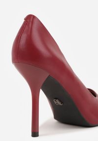 Renee - Bordowe Szpilki Vices z Wkładką ze Skóry Naturalnej Mivika. Okazja: na co dzień. Kolor: czerwony. Materiał: skóra. Obcas: na szpilce. Styl: casual #7