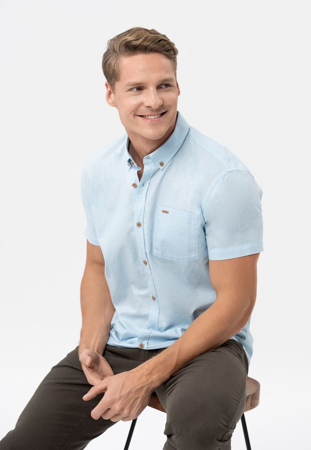 Volcano - Koszula z lnem, Regular Fit, C-LIN. Typ kołnierza: button down. Kolor: niebieski. Materiał: len. Długość rękawa: krótki rękaw. Długość: krótkie