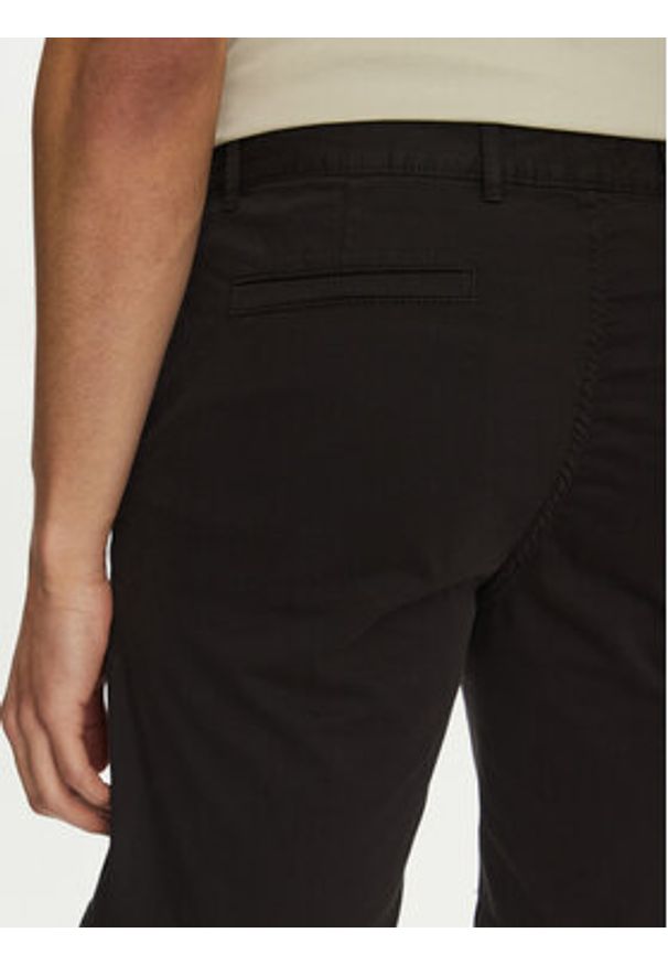 BOSS Szorty materiałowe 50536723 Czarny Slim Fit. Kolor: czarny. Materiał: bawełna