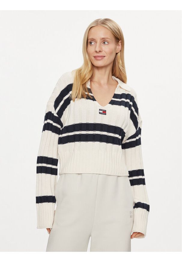 Tommy Jeans Sweter DW0DW17321 Écru Boxy Fit. Materiał: syntetyk