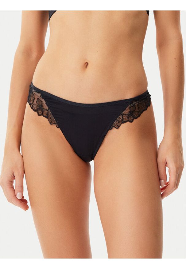 Hunkemöller Stringi Jemima 301077 Czarny. Kolor: czarny. Materiał: syntetyk