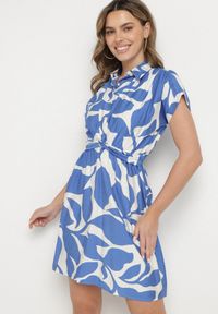 Born2be - Niebieska Taliowana Sukienka z Wiskozą z Geometrycznym Wzorem Galadira. Okazja: na co dzień, na spacer, na imprezę. Kolor: niebieski. Materiał: wiskoza. Wzór: geometria. Styl: klasyczny, casual #1