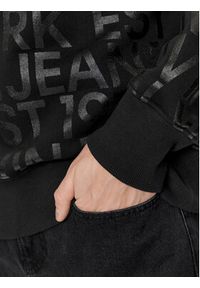 Calvin Klein Jeans Bluza Logo J30J324634 Czarny Regular Fit. Kolor: czarny. Materiał: syntetyk, bawełna