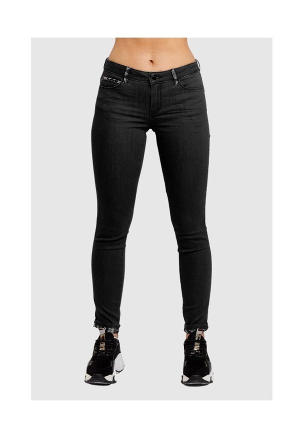Guess - GUESS Czarne jeansy damskie Cosy phyton, Rozmiar 28/32. Kolor: czarny. Wzór: aplikacja