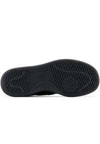 Buty dziecięce New Balance GSB4803B – czarne. Okazja: na co dzień, na uczelnię. Kolor: czarny. Materiał: skóra, syntetyk, materiał. Szerokość cholewki: normalna. Sport: turystyka piesza #4