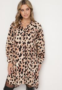 Born2be - Beżowa Wiskozowa Sukienka Koszulowa z Lnem w Panterkę w Stylu Nietoperza Emarille. Okazja: na co dzień. Kolor: beżowy. Materiał: wiskoza, len. Wzór: motyw zwierzęcy. Typ sukienki: koszulowe. Styl: casual, klasyczny #1
