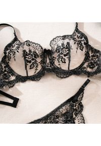 Intica - Komplet bielizny koronkowej z haftem na specjalne okazje Levica. Kolor: czarny. Materiał: koronka. Wzór: haft #9