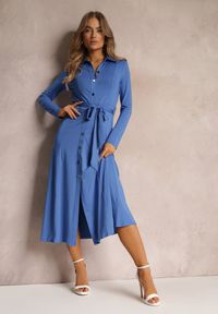 Renee - Niebieska Długa Sukienka Koszulowa z Wiązaniem w Talii Levae. Kolor: niebieski. Materiał: dzianina. Typ sukienki: koszulowe. Długość: maxi #2