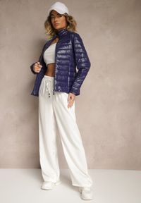 Renee - Granatowa Kurtka Pikowana Atia. Typ kołnierza: bez kaptura, kołnierzyk stójkowy. Kolor: niebieski. Materiał: jeans. Długość rękawa: długi rękaw. Długość: długie. Wzór: jednolity. Sezon: jesień #3