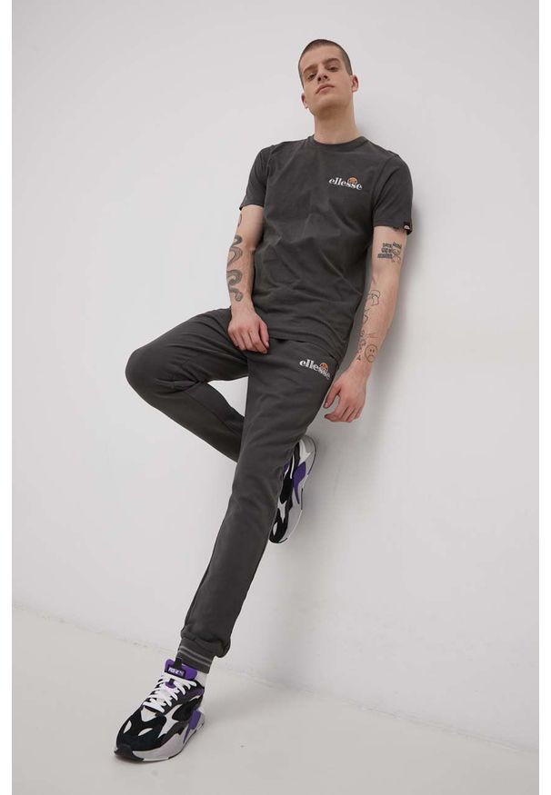 Ellesse Spodnie bawełniane męskie kolor szary gładkie. Kolor: szary. Materiał: bawełna. Wzór: gładki