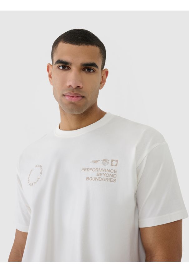 4f - 4F T-shirt oversize z nadrukiem męski - beżowy XL. Okazja: na co dzień. Kolor: beżowy. Materiał: materiał, bawełna, jersey, dzianina, skóra. Długość rękawa: krótki rękaw. Długość: krótkie. Wzór: nadruk. Styl: sportowy, klasyczny, casual