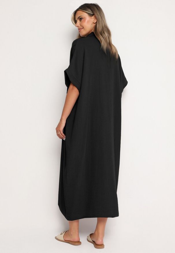 Born2be - Czarna Bawełniana Sukienka Muślinowa o Pudełkowym Kroju Vimarille. Kolor: czarny. Materiał: bawełna. Typ sukienki: proste