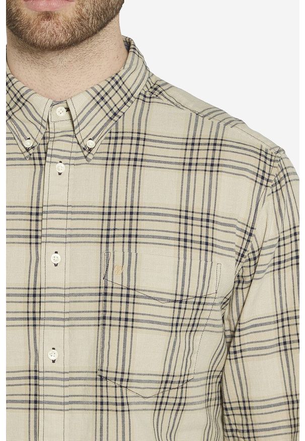 Wrangler - WRANGLER 1PKT BUTTON-DOWN SAFARI W59144VBS. Typ kołnierza: button down