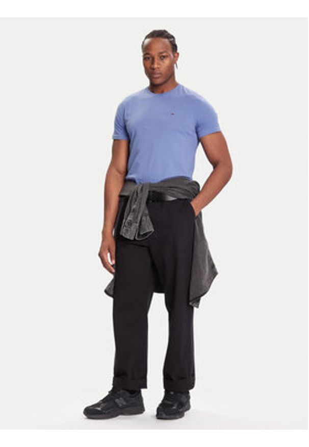 Tommy Jeans T-Shirt DM0DM04411 Niebieski Regular Fit. Kolor: niebieski. Materiał: bawełna