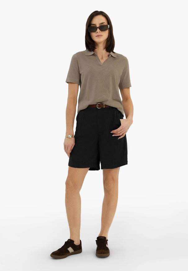 Volcano - Szorty z lnem P-ELYS. Stan: podwyższony. Materiał: len. Długość: krótkie