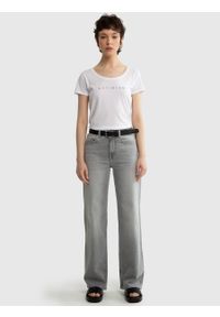 Big-Star - Koszulka damska z napisem biała Regina 110. Kolor: biały. Materiał: jeans, bawełna, materiał. Wzór: napisy. Sezon: wiosna. Styl: sportowy #5