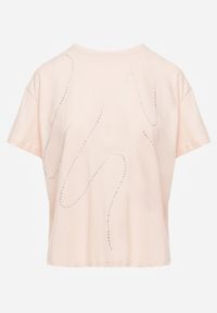 Born2be - Różowy Bawełniany T-shirt Ozdobiony Cyrkoniami Monomene. Okazja: na co dzień. Kolor: różowy. Materiał: bawełna. Wzór: aplikacja. Styl: elegancki, casual #7
