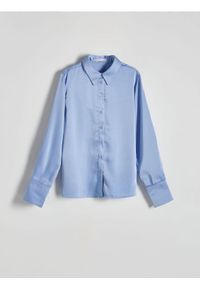 Reserved - Satynowa koszula - jasnoniebieski. Kolor: niebieski. Materiał: satyna. Wzór: gładki