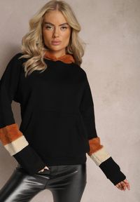 Renee - Czarna Bawełniana Bluza z Kapturem i Wstawkami z Polaru Qilin. Typ kołnierza: kaptur. Kolor: czarny. Materiał: bawełna, polar. Wzór: aplikacja #3