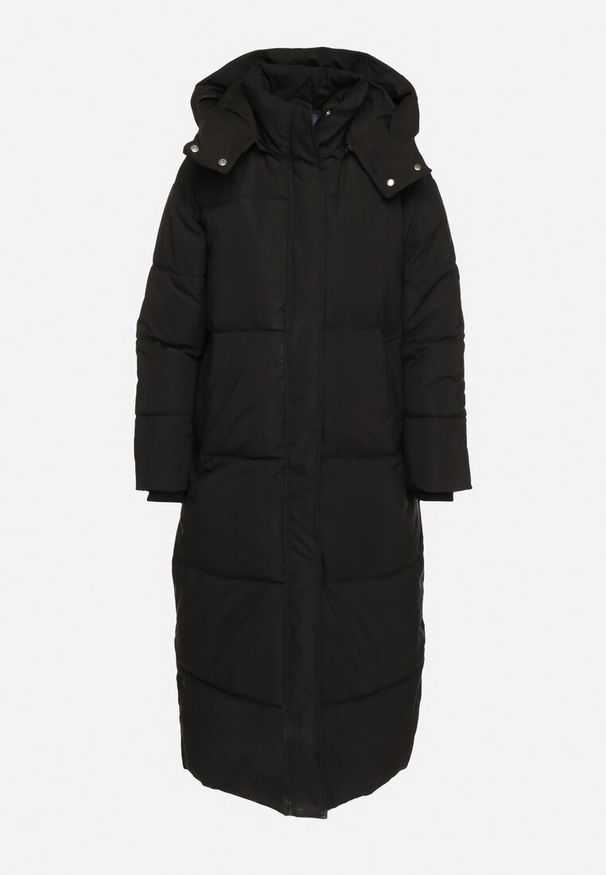 Born2be - Czarna Pikowana Kurtka o Długim Fasonie z Odpinanym Kapturem Daivera. Okazja: na spacer. Kolor: czarny. Materiał: dzianina. Długość: długie. Sezon: zima