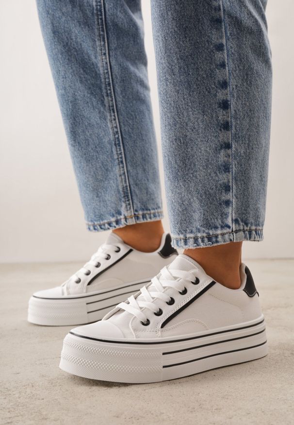 Born2be - Biało-Czarne Klasyczne Trampki na Grubej Podeszwie Araenes. Kolor: biały. Materiał: jeans. Szerokość cholewki: normalna. Wzór: gładki. Styl: klasyczny