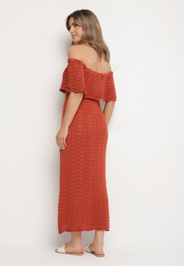 Born2be - Pomarańczowa Ażurowa Sukienka o Fasonie Hiszpanki z Wywijanym Dekoltem Filiorra. Okazja: na co dzień. Typ kołnierza: dekolt hiszpanka. Kolor: pomarańczowy. Materiał: jeans. Wzór: ażurowy. Styl: casual