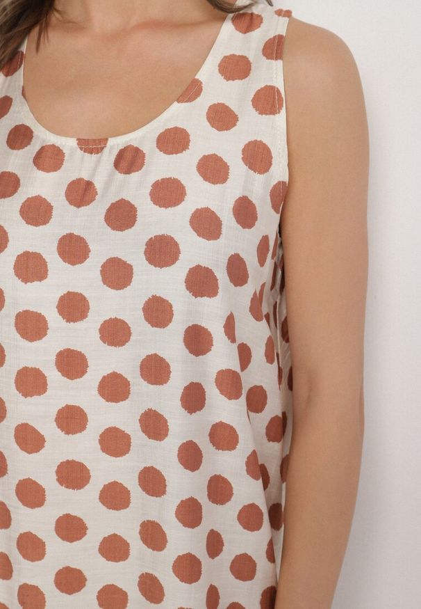 Born2be - Beżowa Sukienka o Pudełkowym Kroju Bez Rękawów w Kropki Fevasine. Okazja: na co dzień. Kolor: beżowy. Długość rękawa: bez rękawów. Wzór: kropki. Styl: klasyczny, casual, elegancki