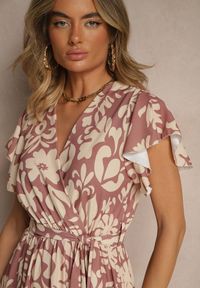 Renee - Ciemnobeżowa Rozkloszowana Sukienka w Kwiatowy Wzór z Paskiem Niloreia. Okazja: na co dzień. Kolor: beżowy. Wzór: kwiaty. Typ sukienki: proste. Styl: klasyczny, elegancki, casual #5